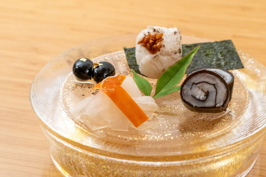 御食事ゆにわ　1月までご予約を承っております